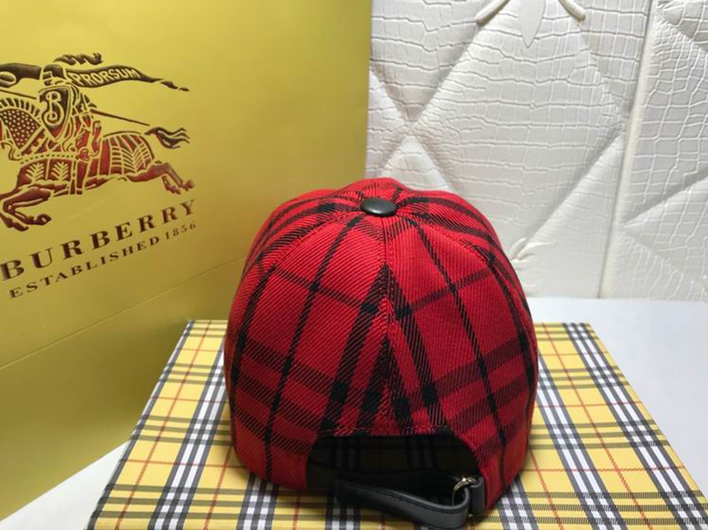 B**rry hat